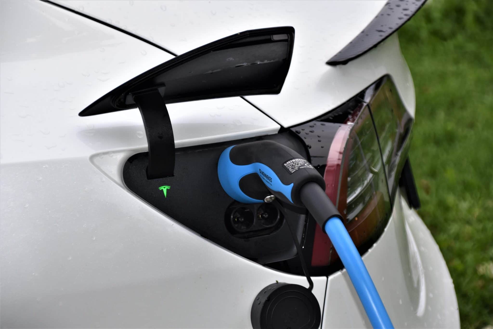 4 Steps to Convince Your Strata to Install EV Chargers Western